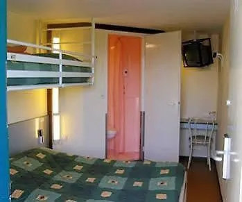 Premiere Classe St Quentin En Yvelines Elancourt Otel Trappes