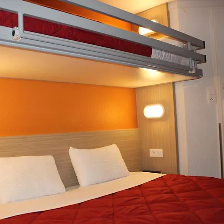 Premiere Classe St Quentin En Yvelines Elancourt Hotel Trappes