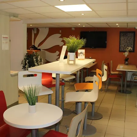 Premiere Classe St Quentin En Yvelines Elancourt