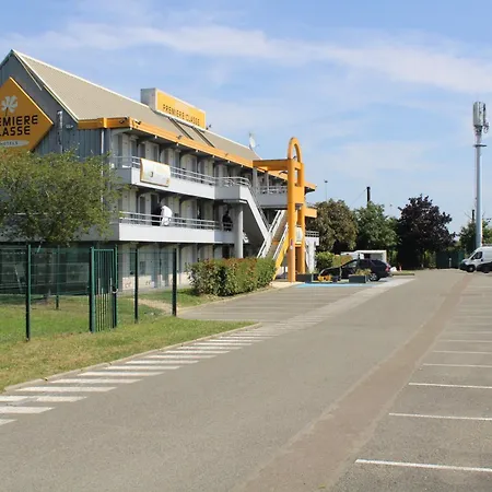 Premiere Classe St Quentin En Yvelines Elancourt Hotel