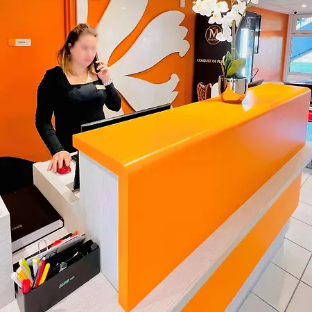 Hotel Premiere Classe St Quentin En Yvelines Elancourt